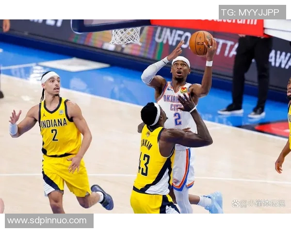 亚历山大精准三分打破防线骗过哈里伯顿展现绝佳手感