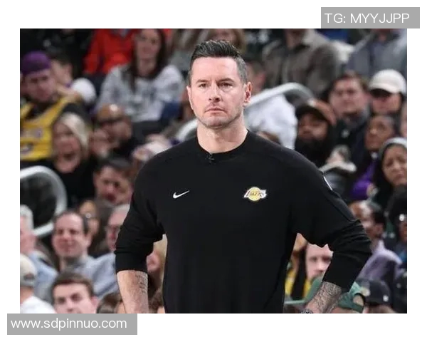 詹姆斯缺阵雷迪克揭秘魔鬼训练东契奇用三个词表达感受 詹姆斯缺阵雷迪克揭秘魔鬼训练东契奇用三个词表达感受