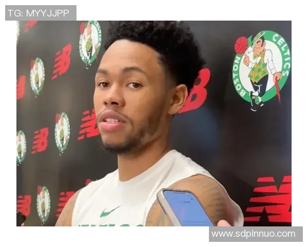 攻防压制!新援安芬尼-西蒙斯反击得手 绿军3分钟轰16-0强势反超 攻防压制!新援安芬尼-西蒙斯反击得手 绿军3分钟轰16-0强势反超