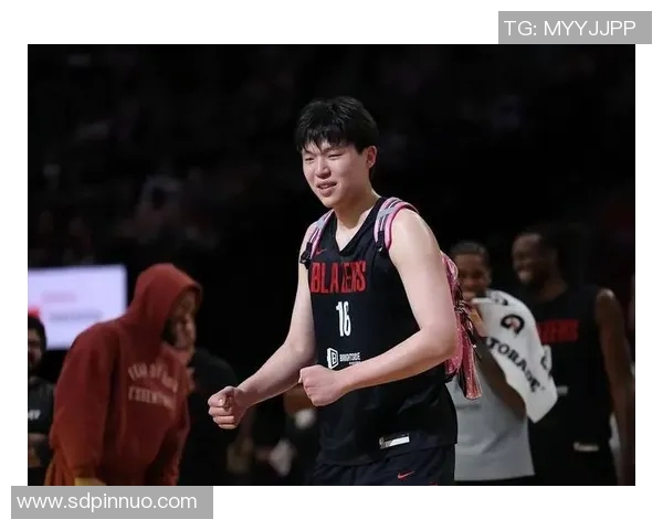 开拓者宣传城市版球衣：杨瀚森作为四位宣传球员之一登上海报