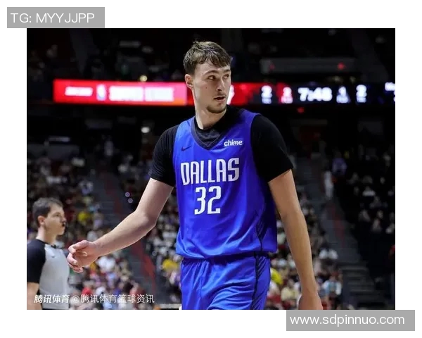 弗拉格半场狂飙24分，助独行侠确立领先优势