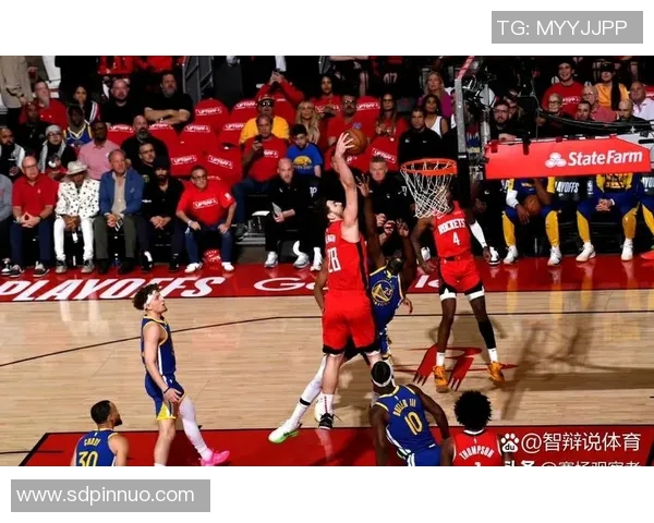 新浪NBA勇士队热点小时报丨2026年01月18日08时_今日实时NBA勇士队热点速递